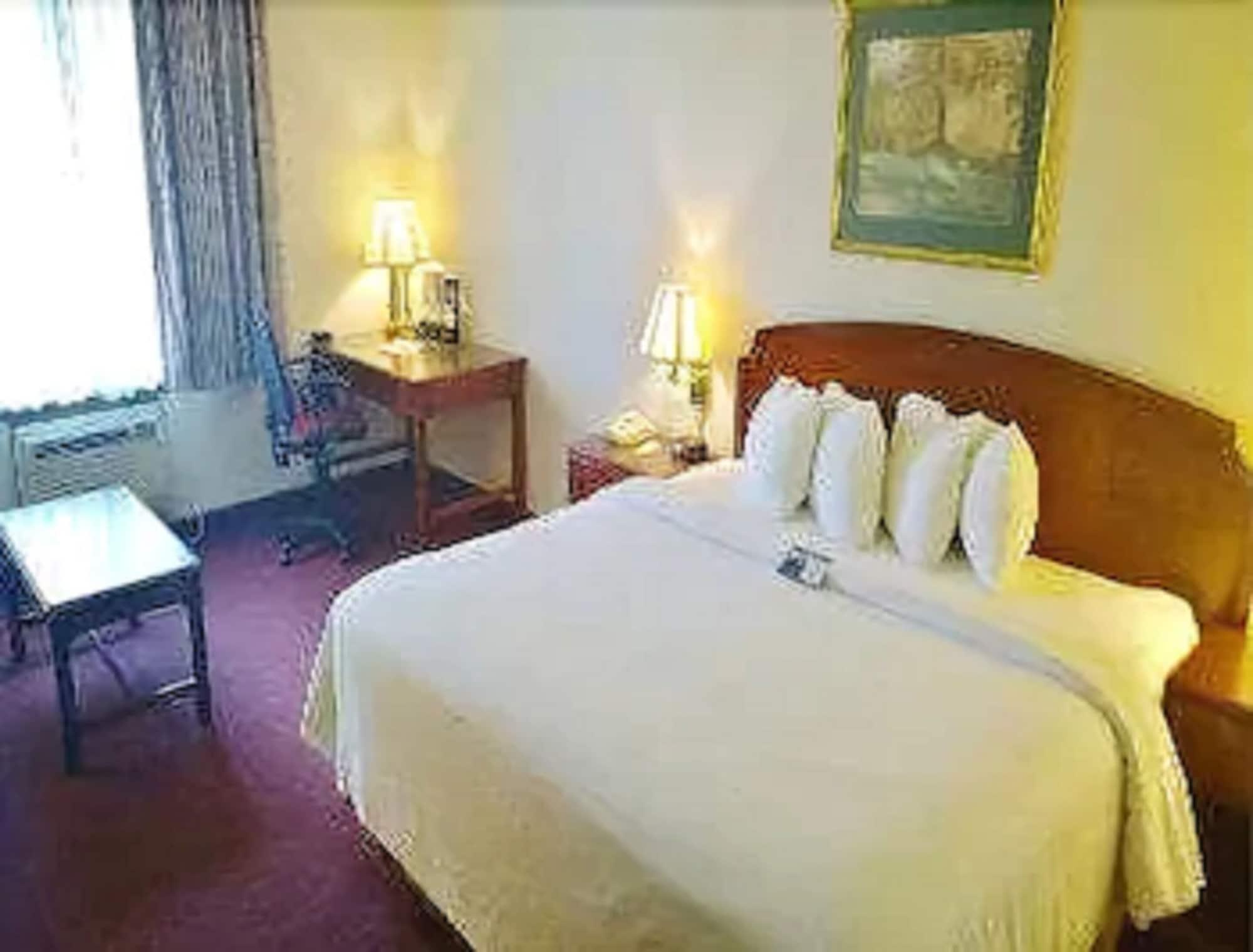Clarion Pointe Bloomington-Normal Near I-55 And University Bagian luar foto