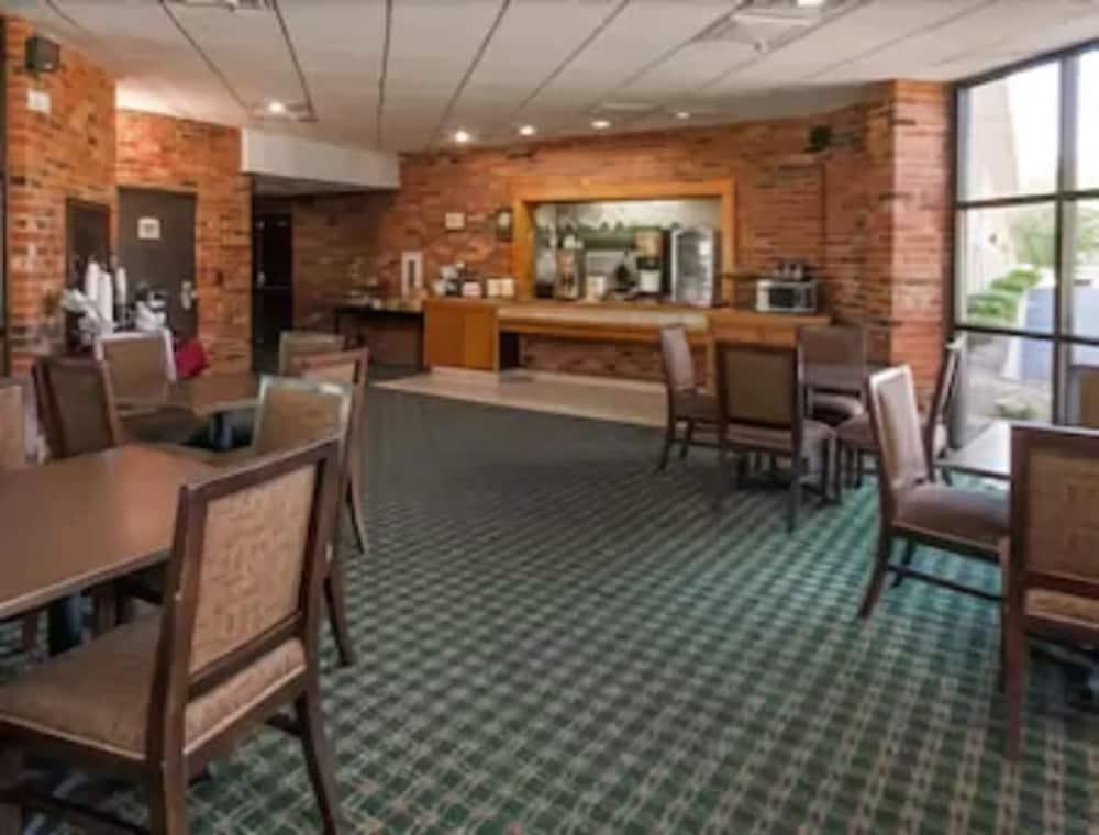 Clarion Pointe Bloomington-Normal Near I-55 And University Bagian luar foto