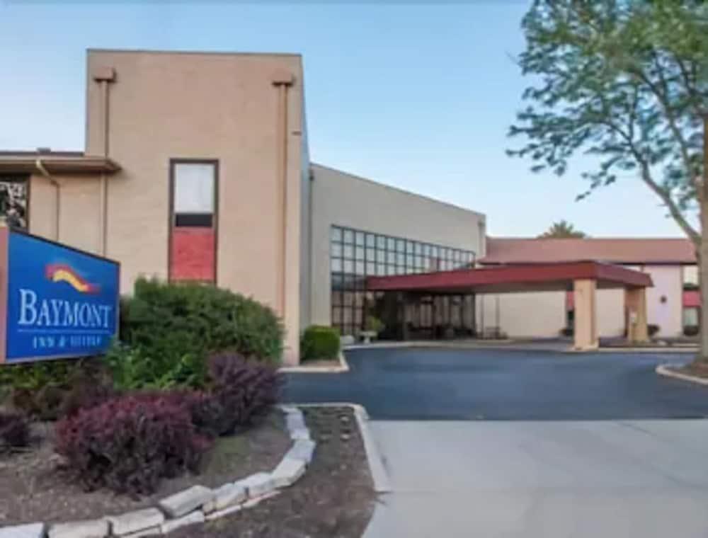 Clarion Pointe Bloomington-Normal Near I-55 And University Bagian luar foto