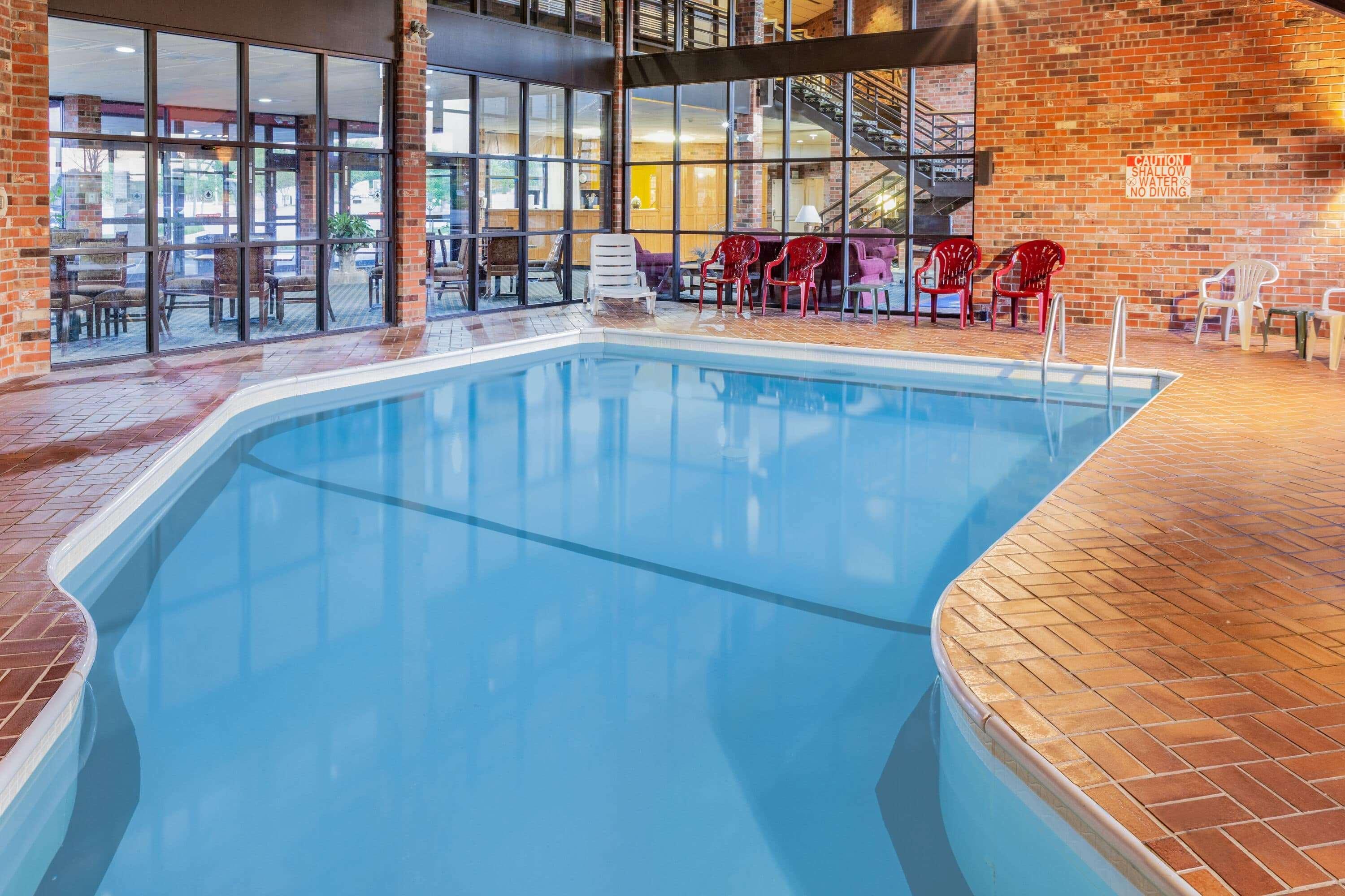 Clarion Pointe Bloomington-Normal Near I-55 And University Bagian luar foto