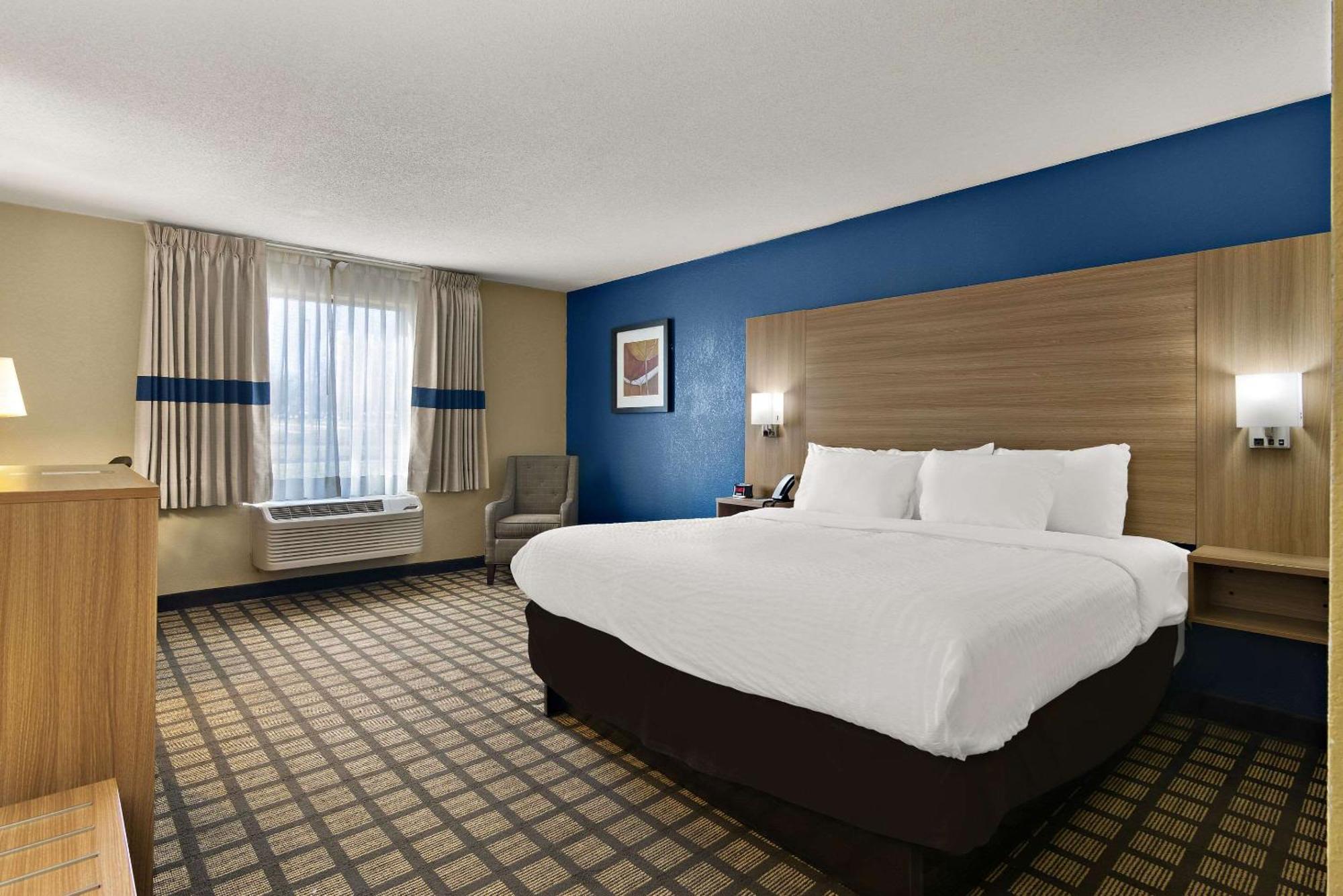 Clarion Pointe Bloomington-Normal Near I-55 And University Bagian luar foto