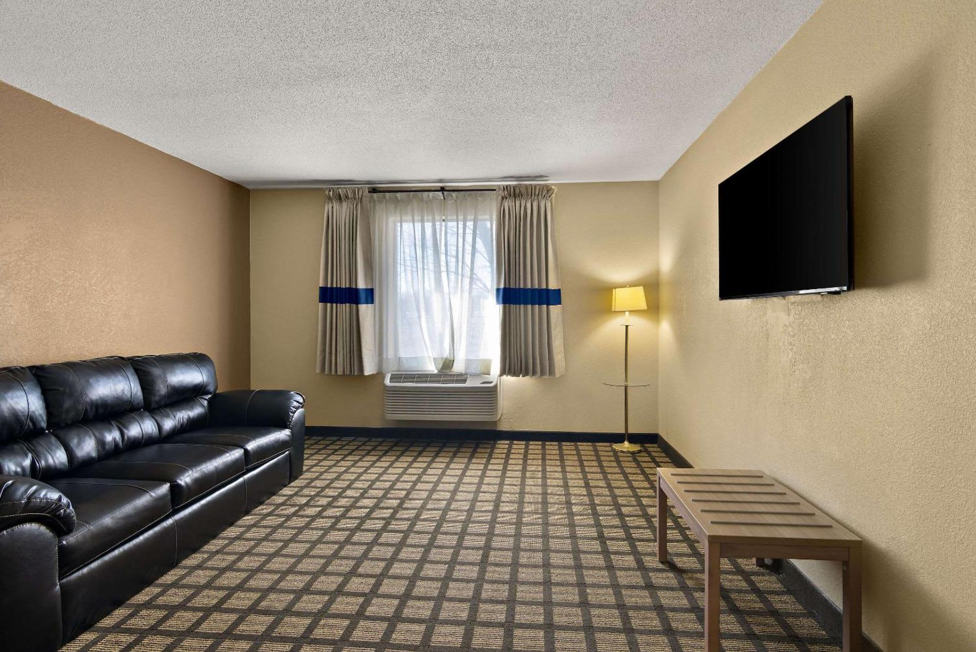 Clarion Pointe Bloomington-Normal Near I-55 And University Bagian luar foto