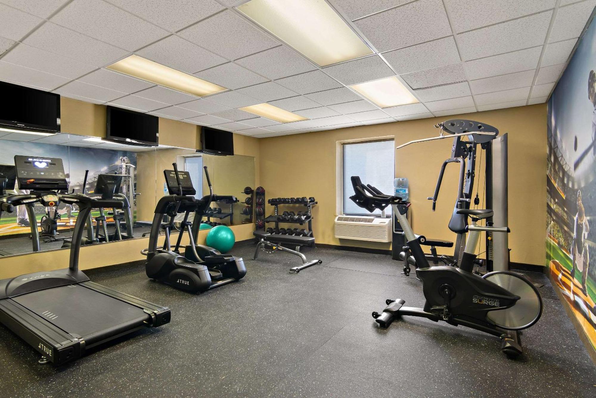 Clarion Pointe Bloomington-Normal Near I-55 And University Bagian luar foto