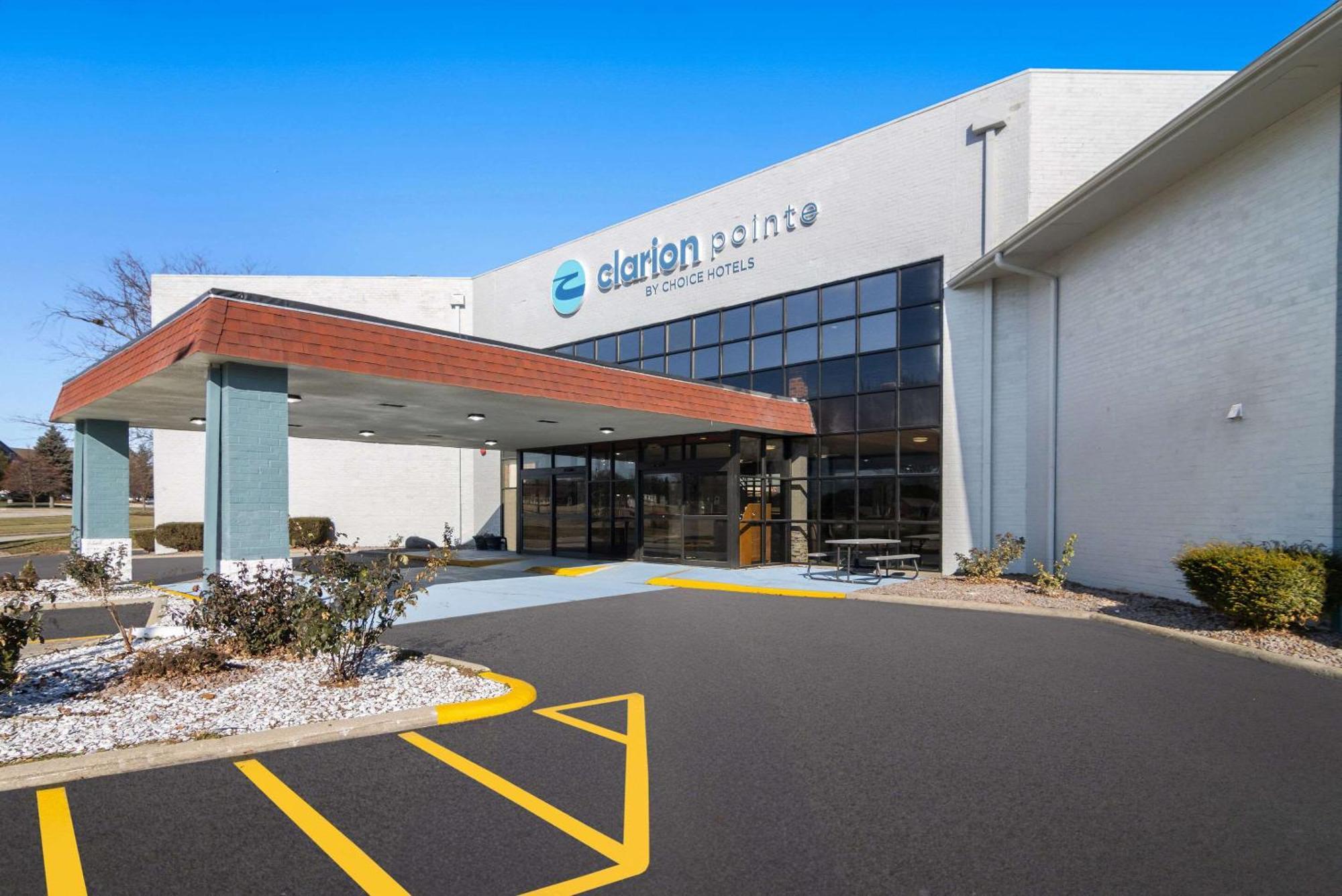 Clarion Pointe Bloomington-Normal Near I-55 And University Bagian luar foto