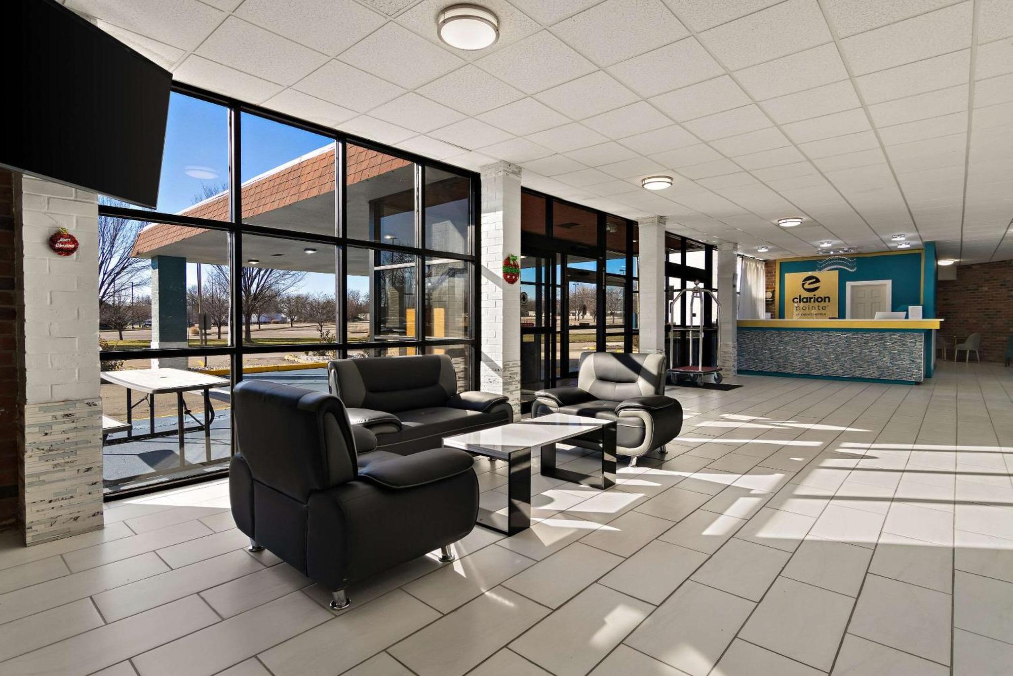 Clarion Pointe Bloomington-Normal Near I-55 And University Bagian luar foto